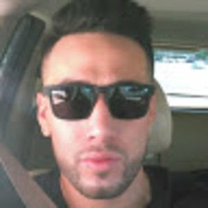 Meet your Posher, Efrain